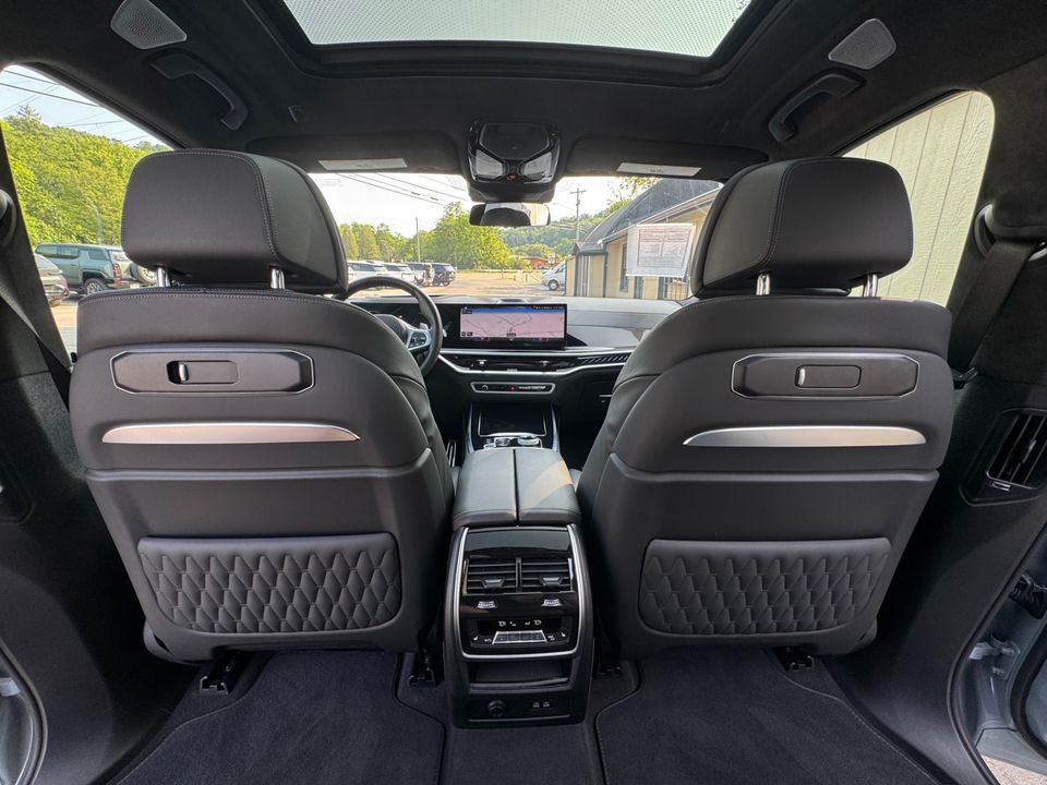 2024 BMW X7