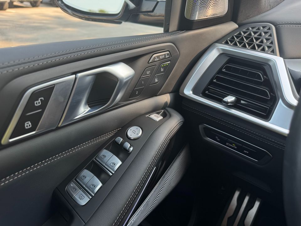 2024 BMW X7