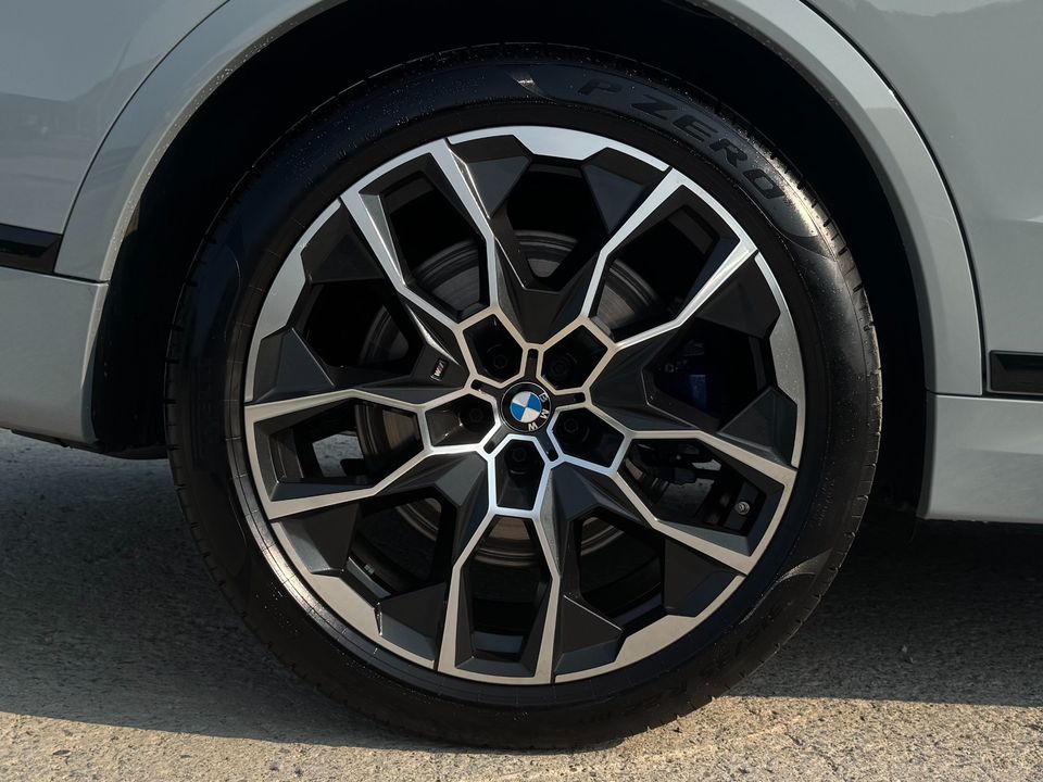 2024 BMW X7