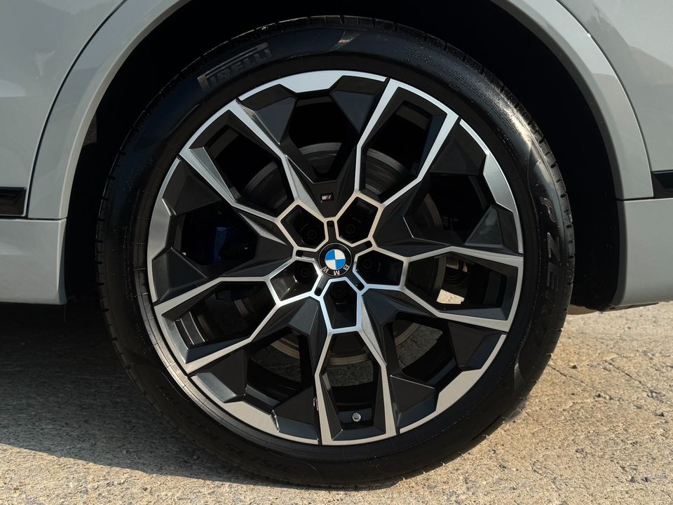 2024 BMW X7