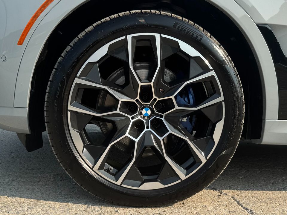 2024 BMW X7