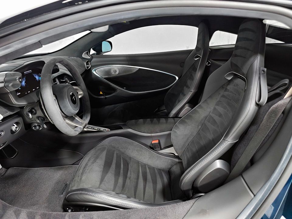 2023 McLaren Artura