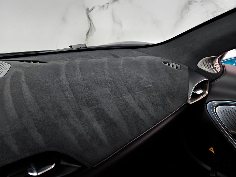 2023 McLaren Artura
