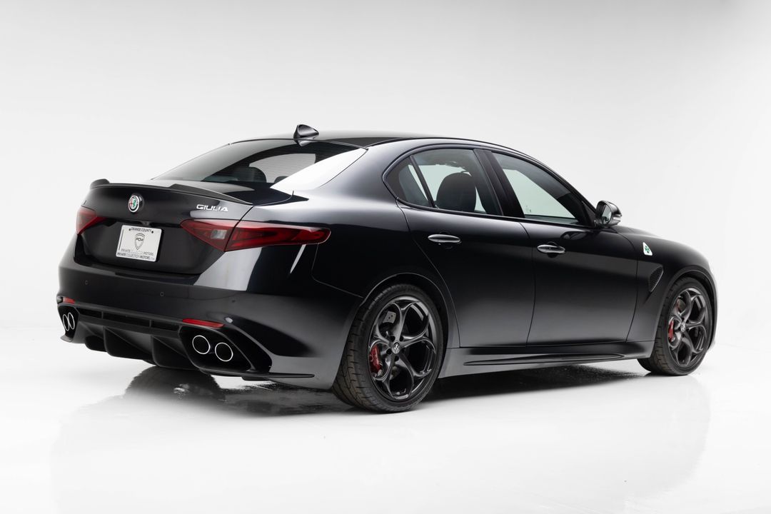 2023 Alfa Romeo Giulia Quadrifoglio
