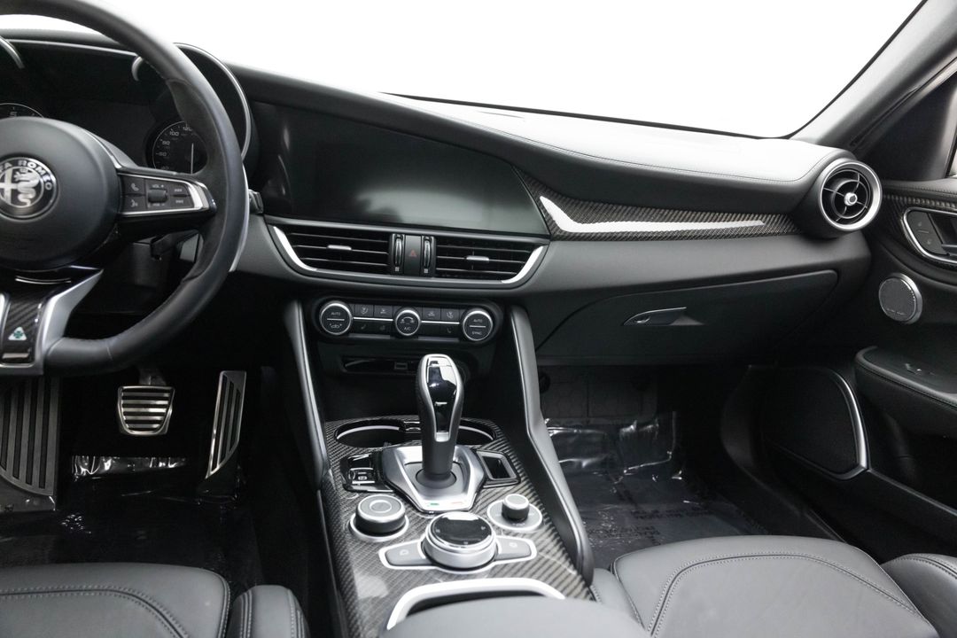 2023 Alfa Romeo Giulia Quadrifoglio