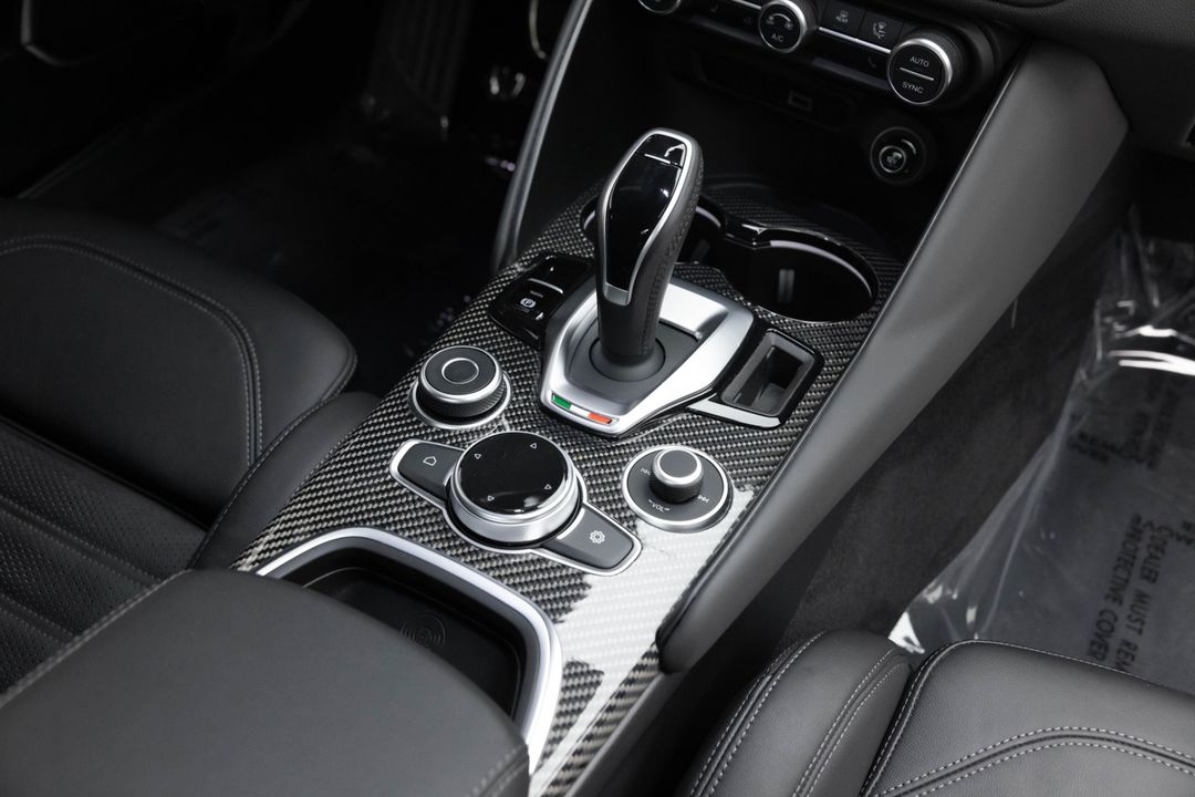 2023 Alfa Romeo Giulia Quadrifoglio