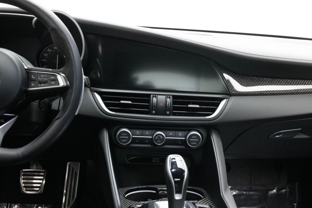 2023 Alfa Romeo Giulia Quadrifoglio