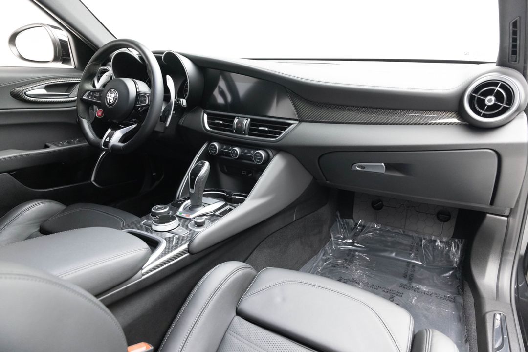 2023 Alfa Romeo Giulia Quadrifoglio