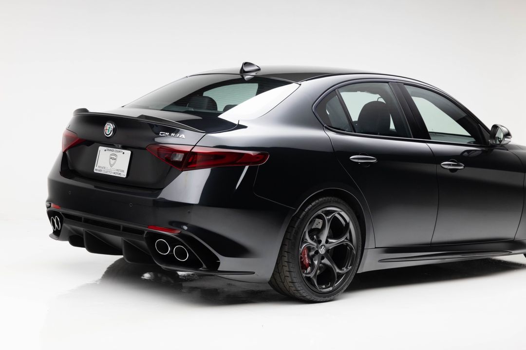 2023 Alfa Romeo Giulia Quadrifoglio