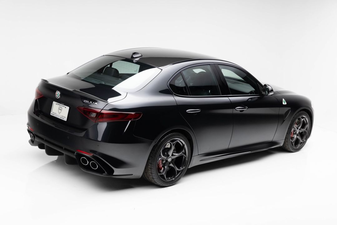 2023 Alfa Romeo Giulia Quadrifoglio