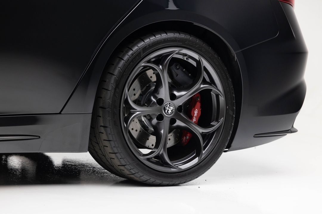 2023 Alfa Romeo Giulia Quadrifoglio