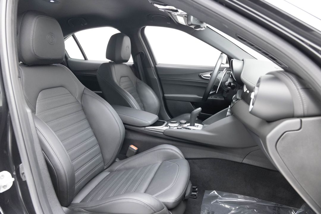 2023 Alfa Romeo Giulia Quadrifoglio