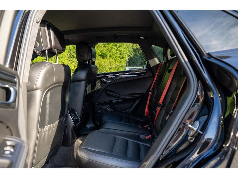 2016 Porsche Macan