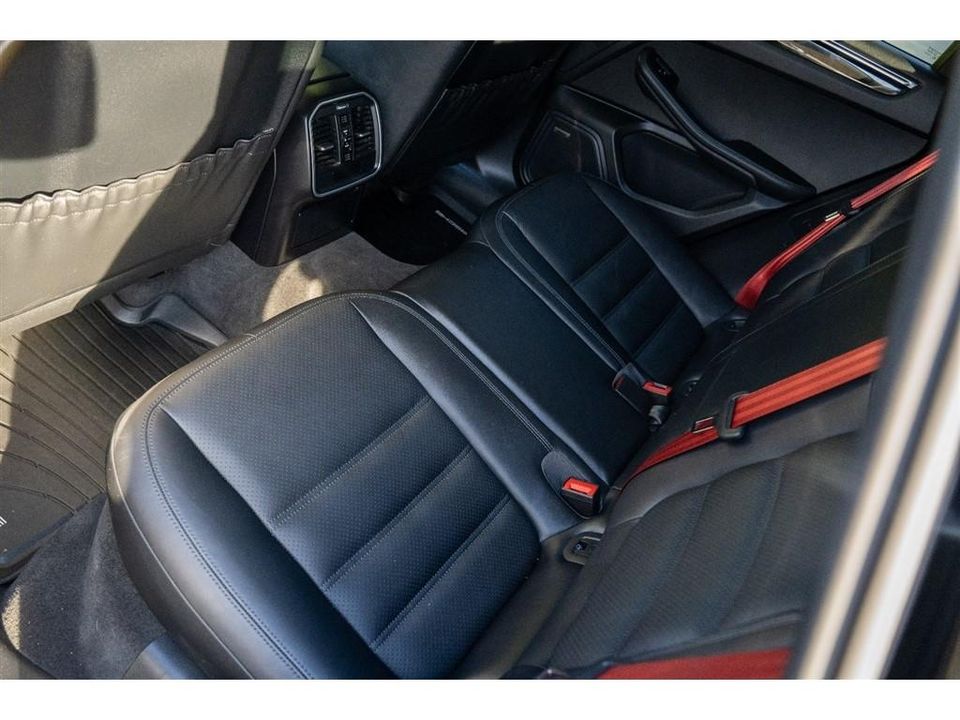 2016 Porsche Macan