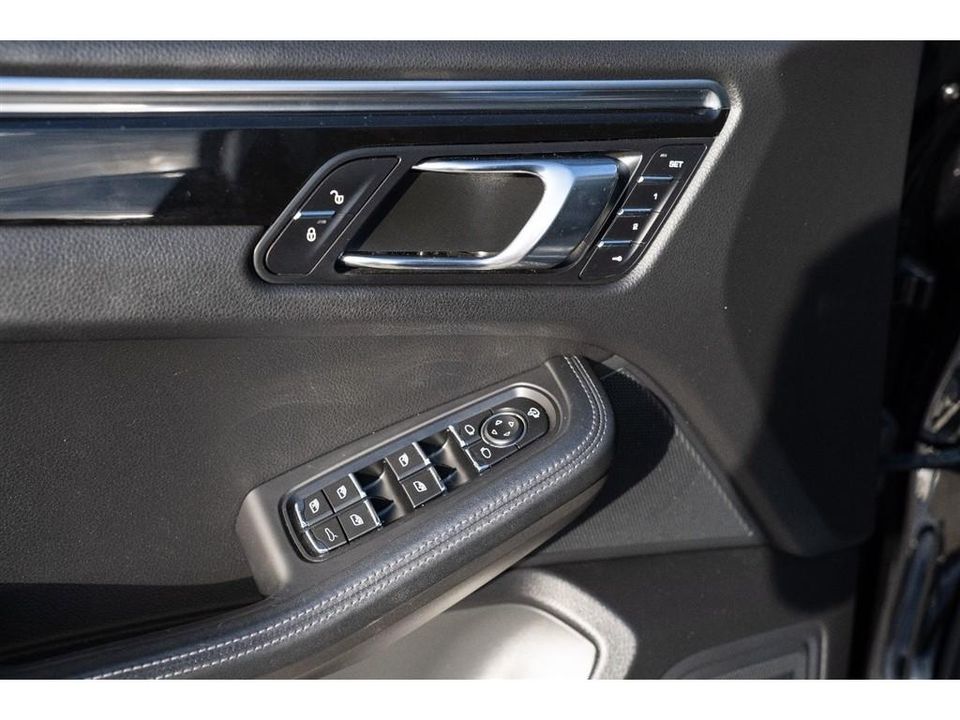 2016 Porsche Macan