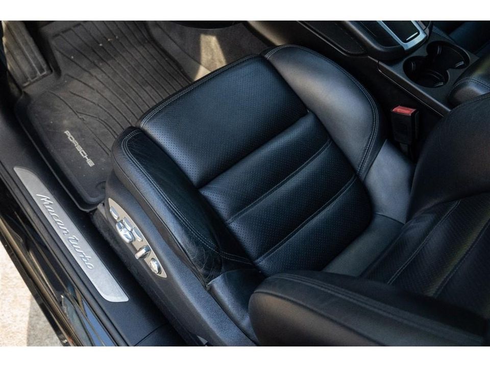2016 Porsche Macan