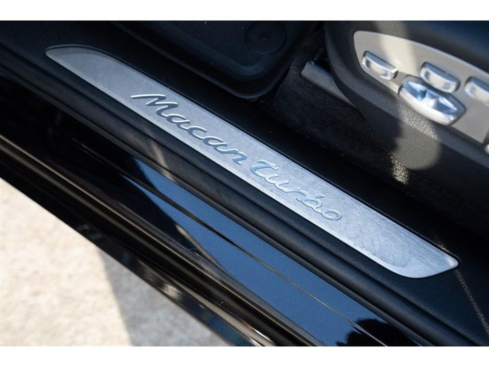2016 Porsche Macan