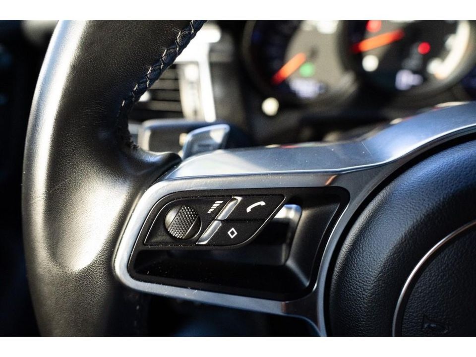 2016 Porsche Macan