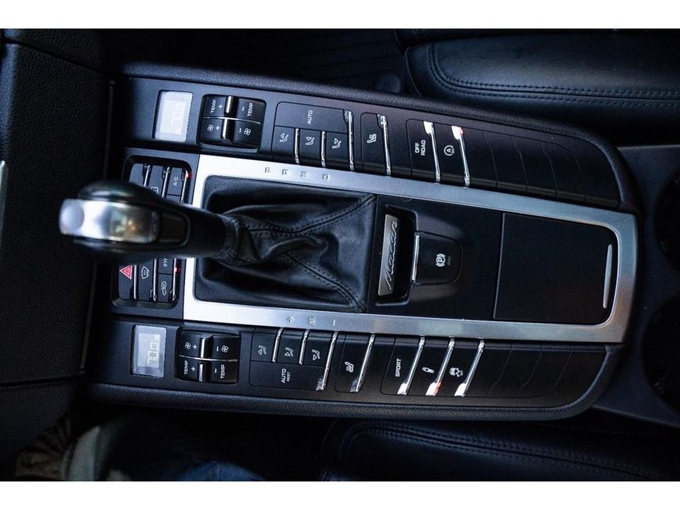 2016 Porsche Macan