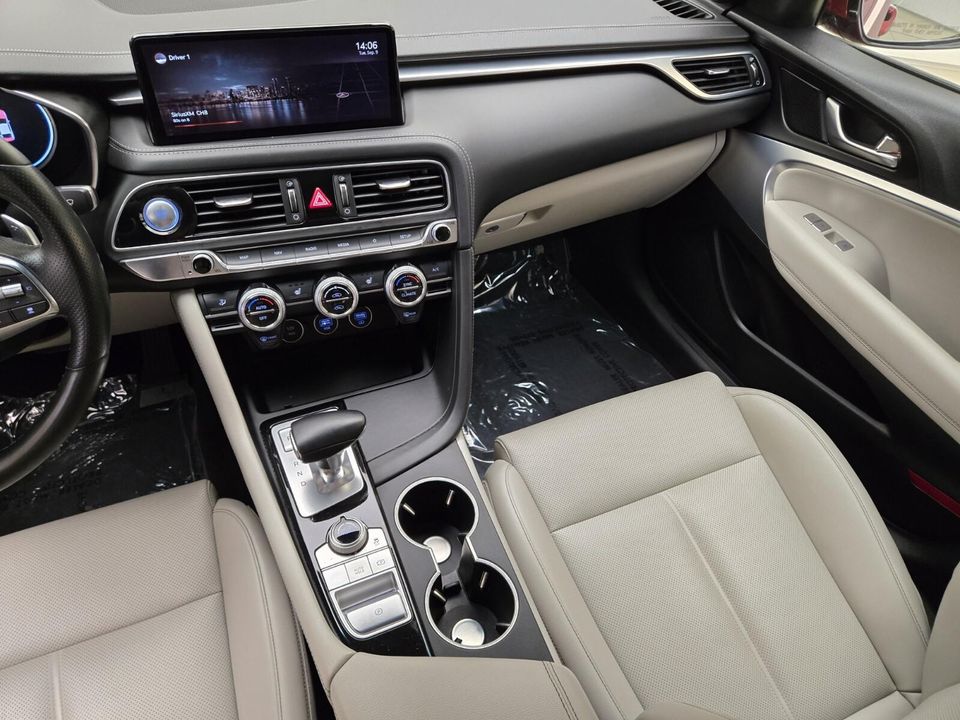 2022 Genesis G70