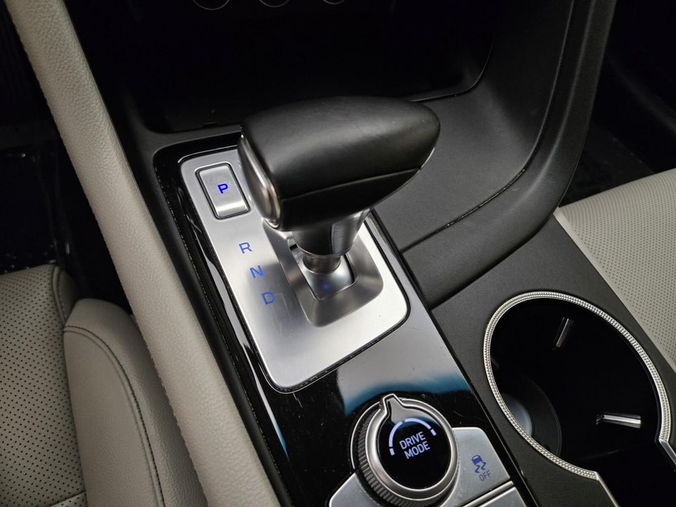 2022 Genesis G70