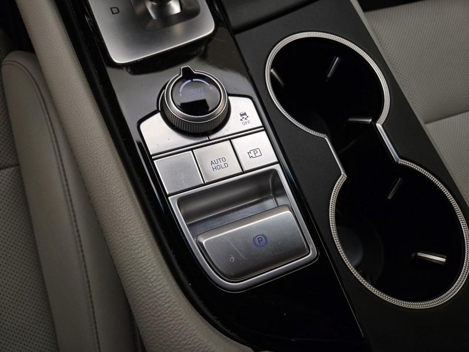 2022 Genesis G70