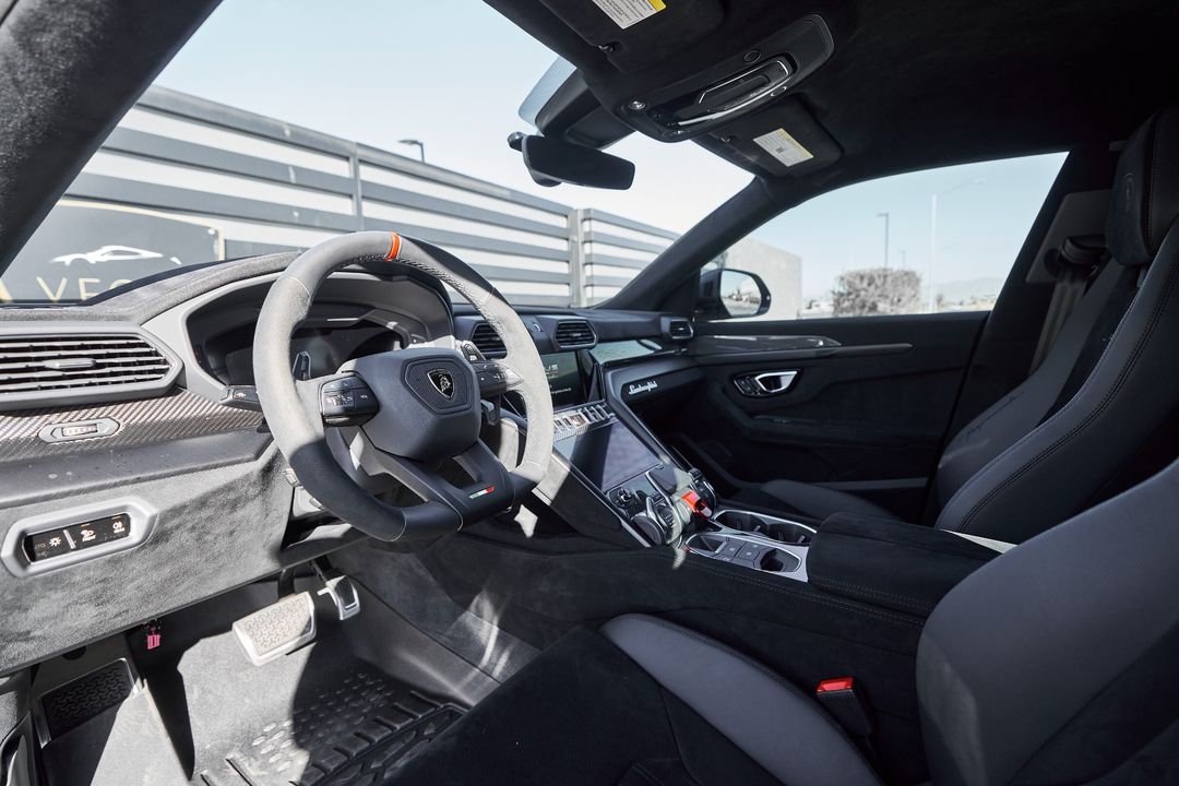 2023 Lamborghini Urus