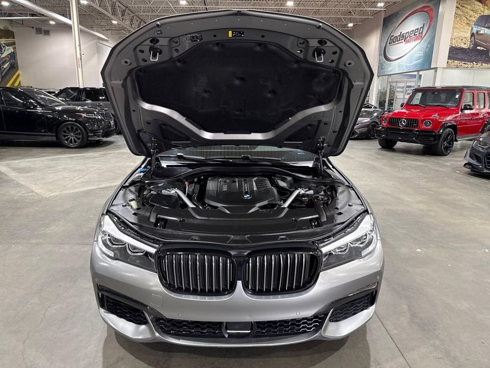 2019 BMW 740i