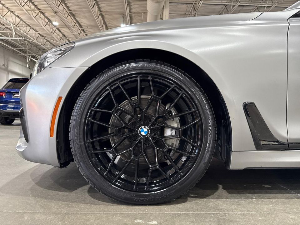 2019 BMW 740i