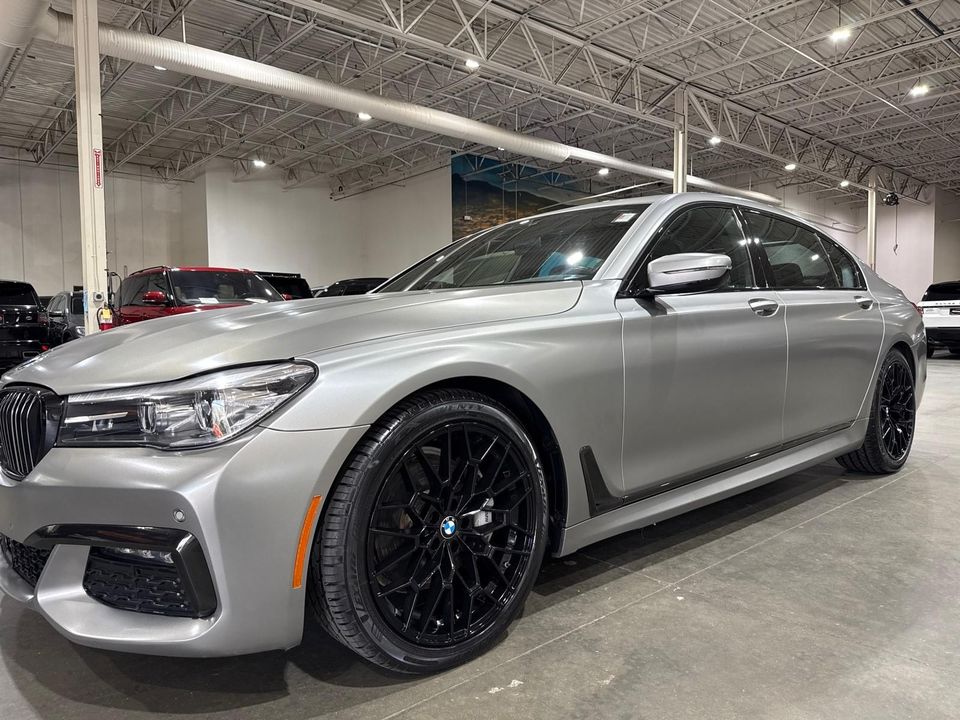 2019 BMW 740i