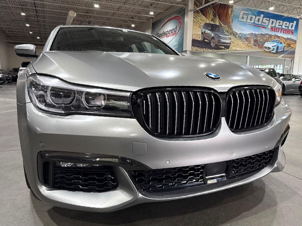 2019 BMW 740i