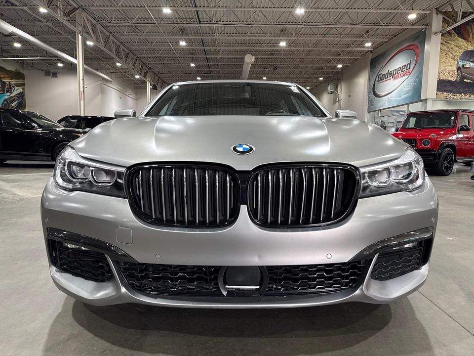 2019 BMW 740i