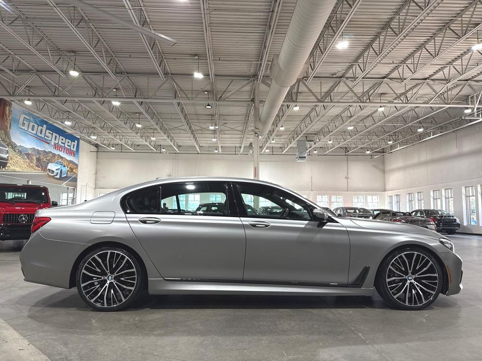 2019 BMW 740i
