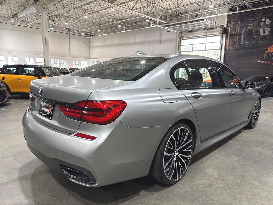 2019 BMW 740i