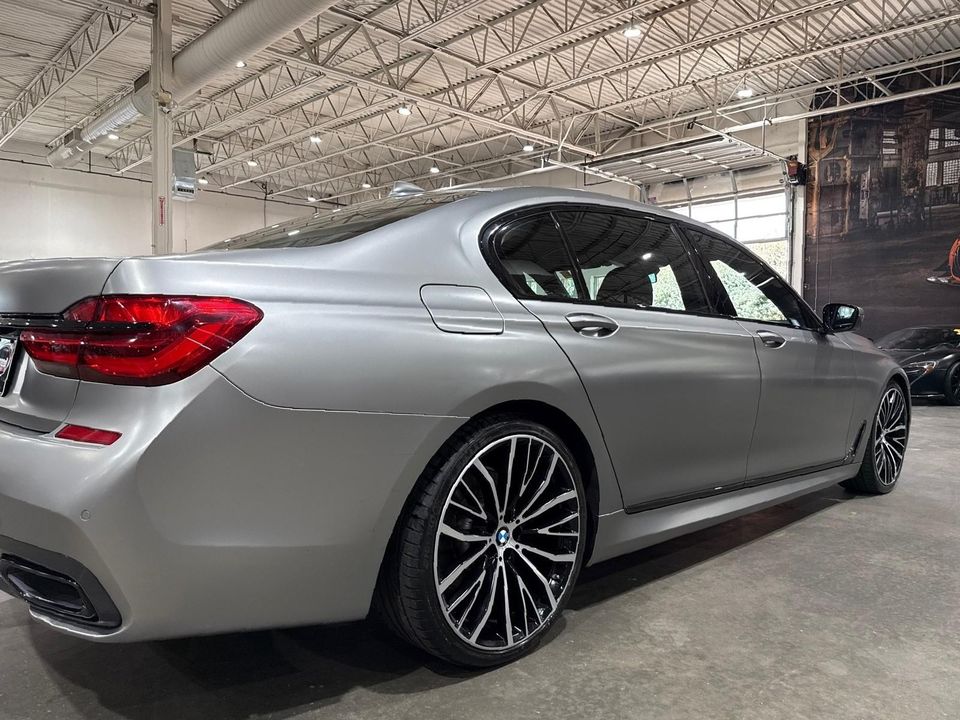2019 BMW 740i