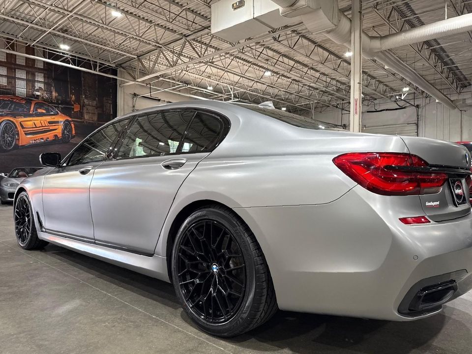 2019 BMW 740i