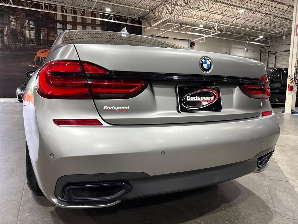 2019 BMW 740i