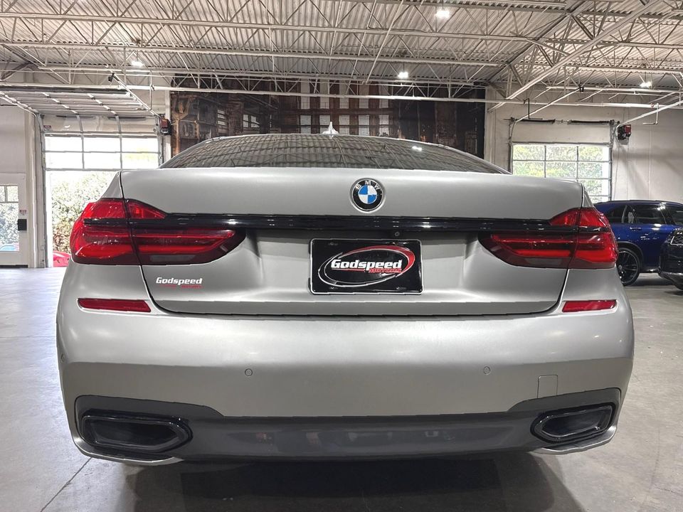 2019 BMW 740i