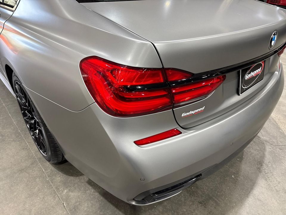2019 BMW 740i