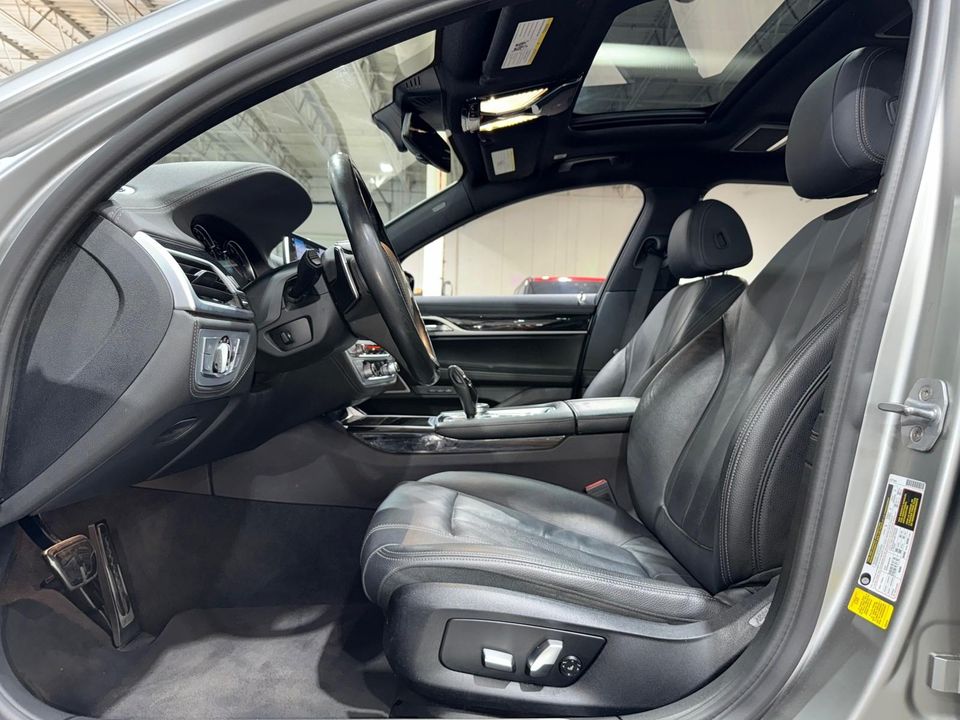 2019 BMW 740i