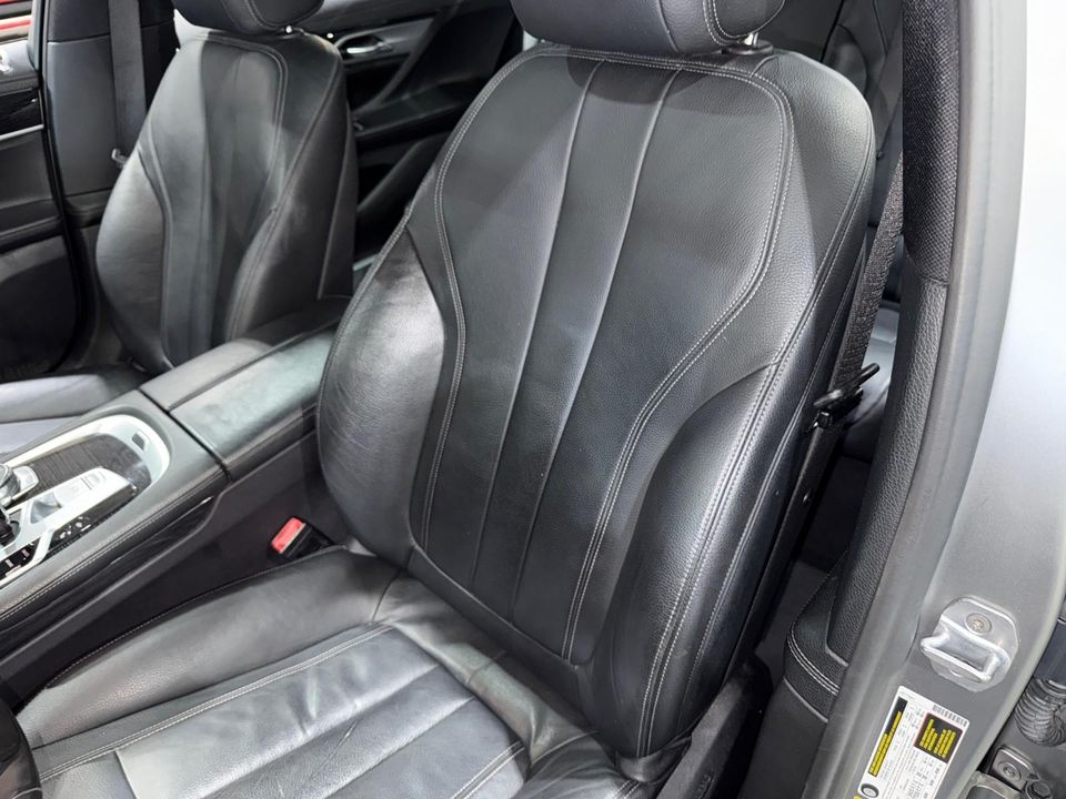 2019 BMW 740i
