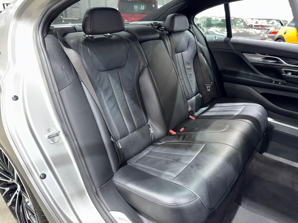 2019 BMW 740i