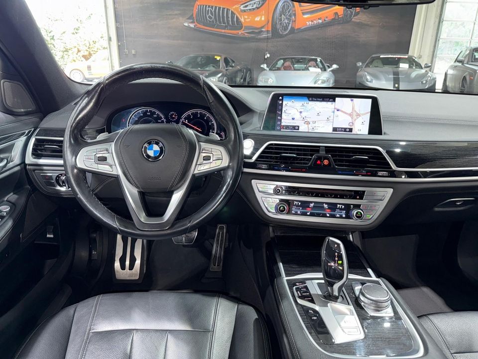 2019 BMW 740i