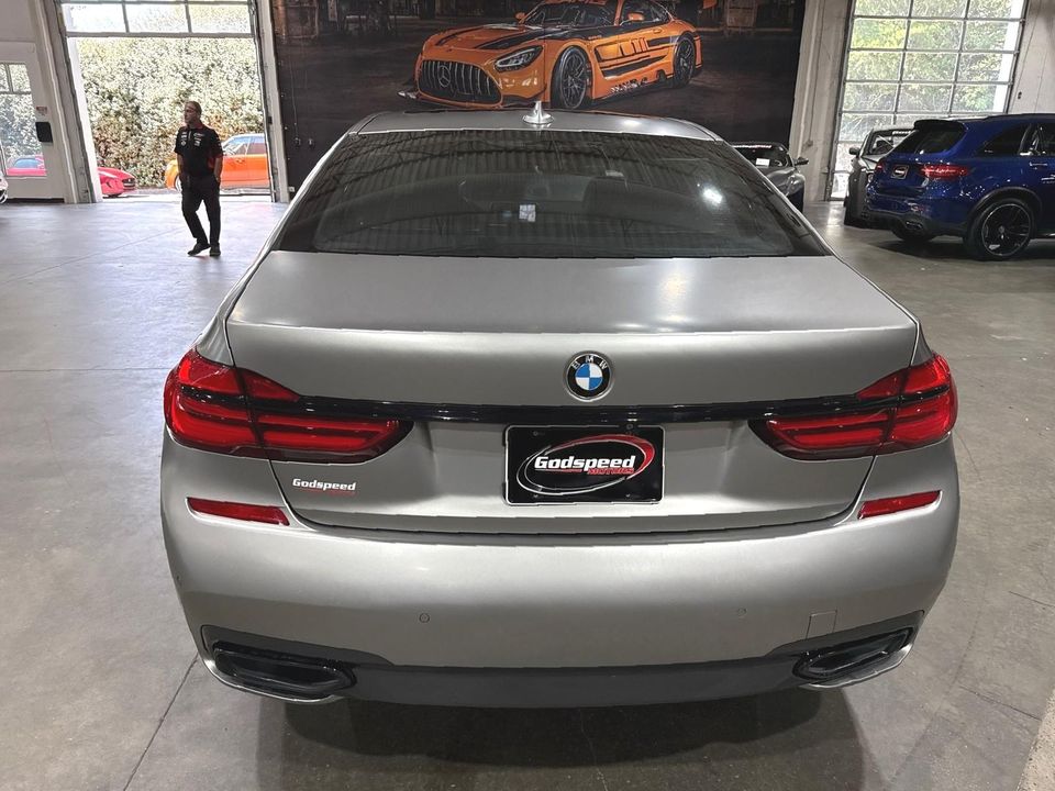 2019 BMW 740i