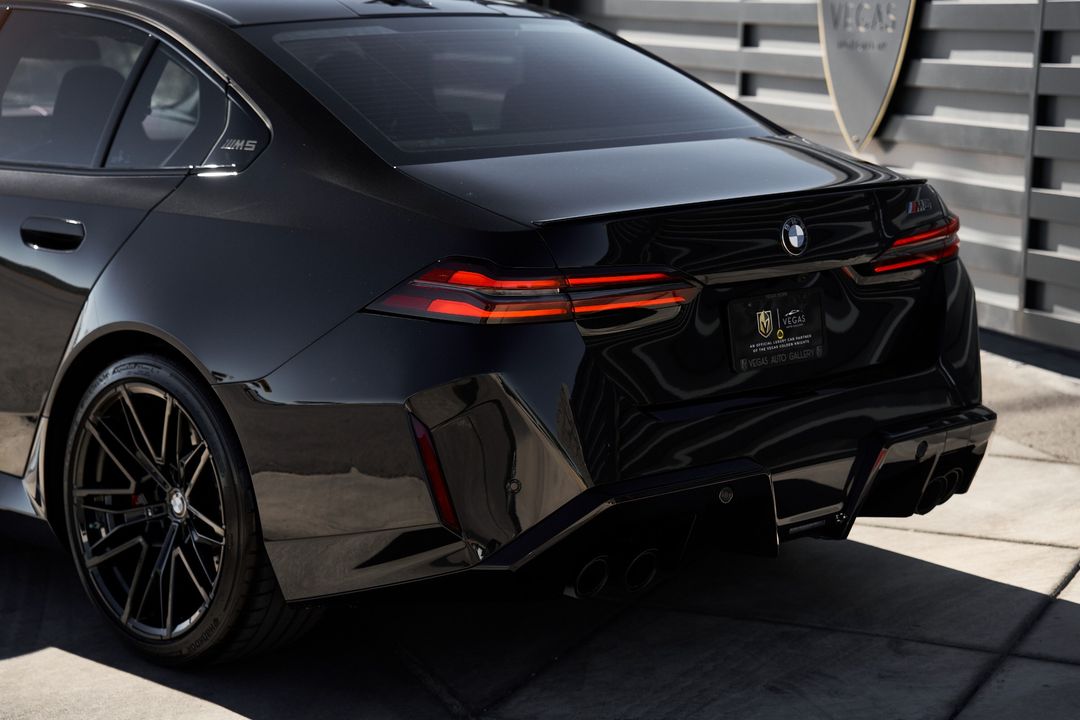 2025 BMW M5