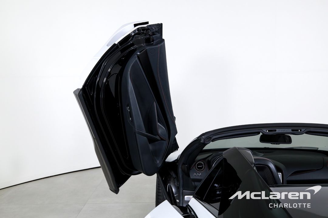 2022 McLaren 765LT Spider