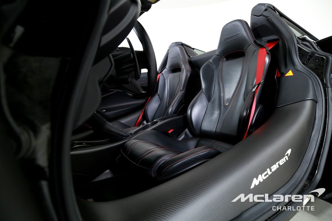 2022 McLaren 765LT Spider