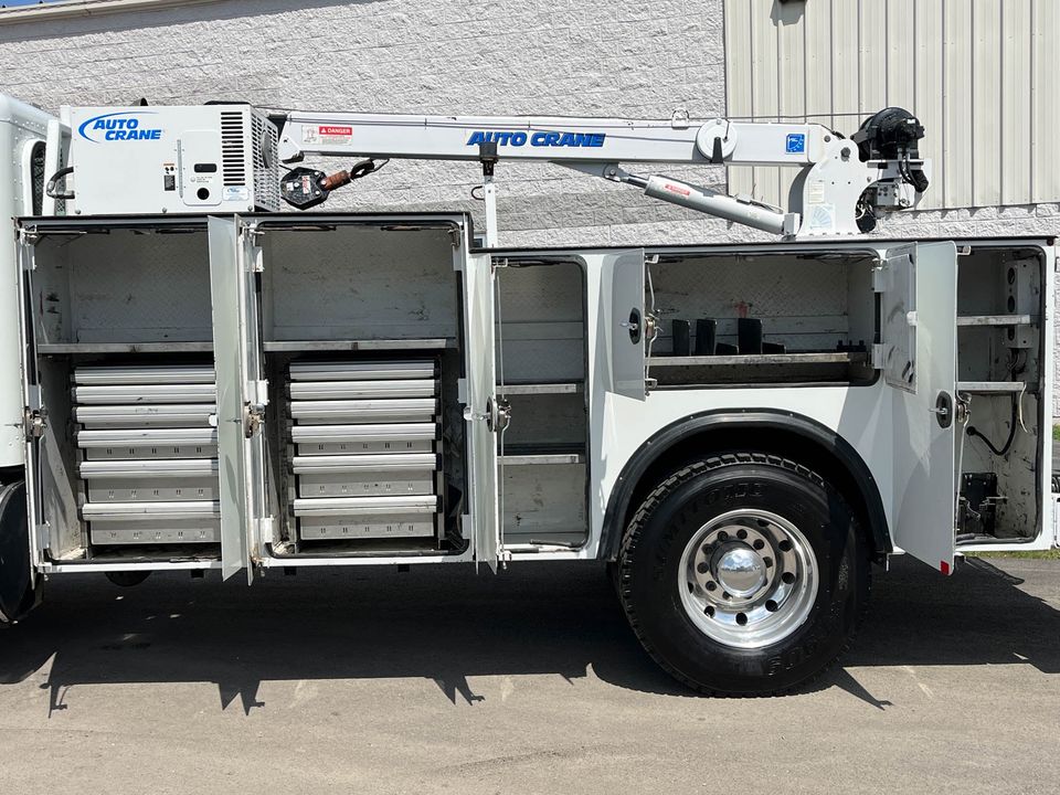 2015 Peterbilt 337 4x2 Service Truck