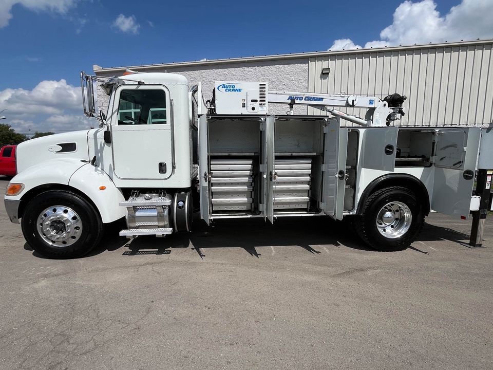 2015 Peterbilt 337 4x2 Service Truck