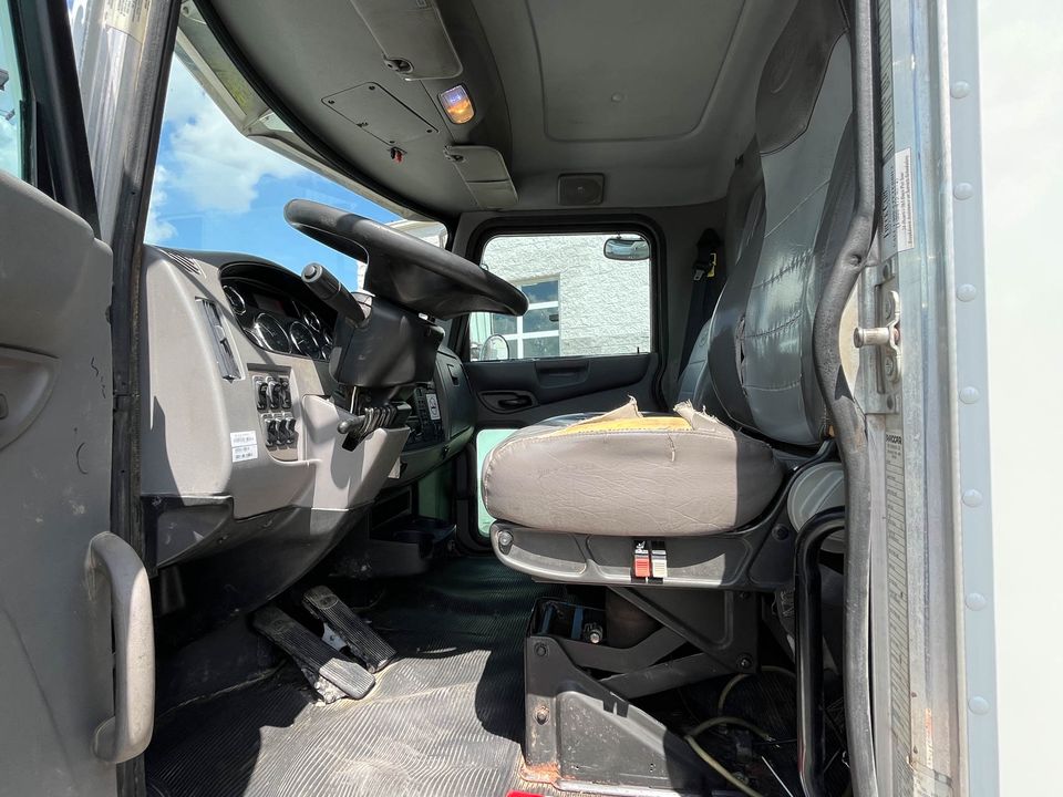 2015 Peterbilt 337 4x2 Service Truck